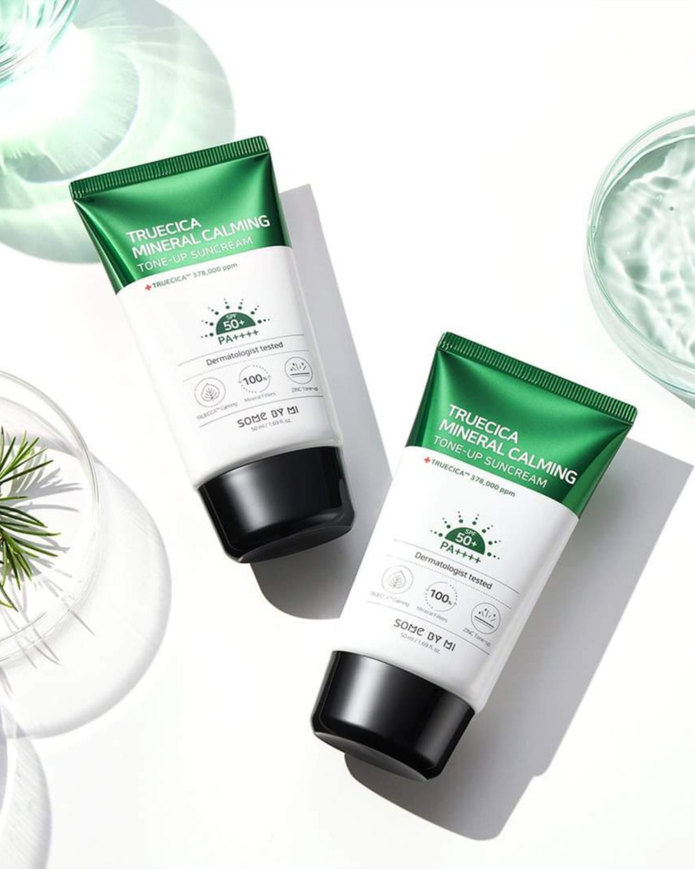 some-by-mi-truecica-mineral-calming-tone-up-suncream-50ml-pleea-cosmetics-k-beauty-colombia-cosmetica-coreana2